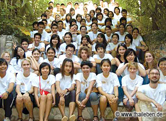 foto_deutschcamp03 Deutsche und thailändische Schüler und Betreuer des PASCH Deutsch-Camp.